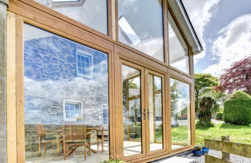 Llanwrda House | Holiday Home Nythfa by Interhome