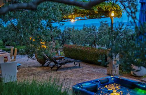 Baska Voda House | Holiday home Oaza