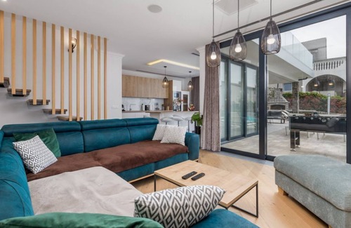 Jakisnica Villa | Holiday Home Oblica