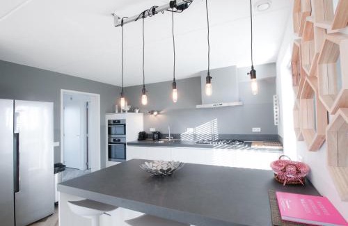 Tholen House | Holiday Home Oesterdam Resort-1 by Interhome