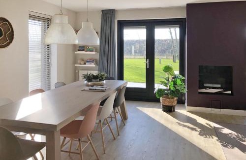 Tholen House | Holiday Home Oesterdam Resort-1 by Interhome