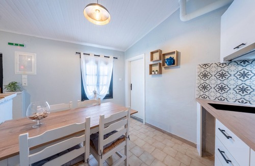 Sivota House | Holiday Home 'Old Manor Cottage House 4' with Sea View, Wi-Fi and Air Conditioning