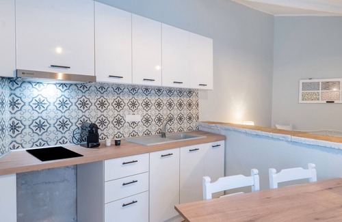 Sivota House | Holiday Home 'Old Manor Cottage House 4' with Sea View, Wi-Fi and Air Conditioning