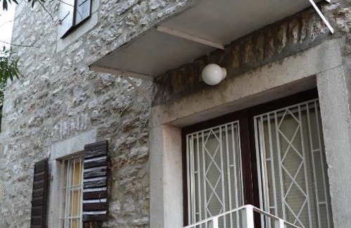 Kamenari House | Holiday Home Old Stone House