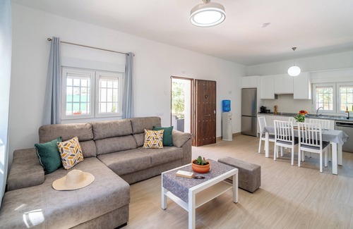 Marchena Cottage | Holiday Home Olivera