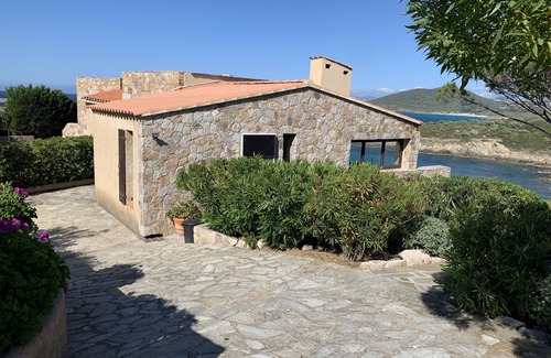 Marine de Davia House | Holiday home on a slope, sea property, beach with a wide view (40 m)