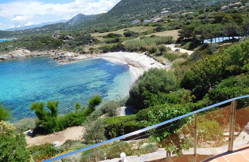 Marine de Davia House | Holiday home on a slope, sea property, beach with a wide view (40 m)