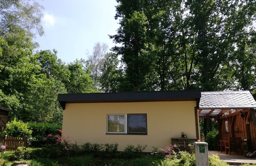 Malschwitz House | Holiday home on the Olbasee with private water access, dock, boat and playhouse
