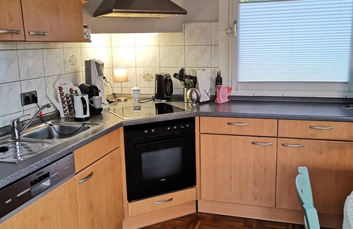 Feriendorf Hennesee House | Holiday Home on Lake 'Hennesee' with Wi-Fi, Terrace & Garden