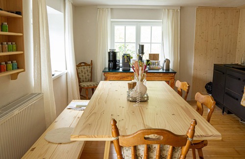 Ebensee House | Holiday Home on the hill