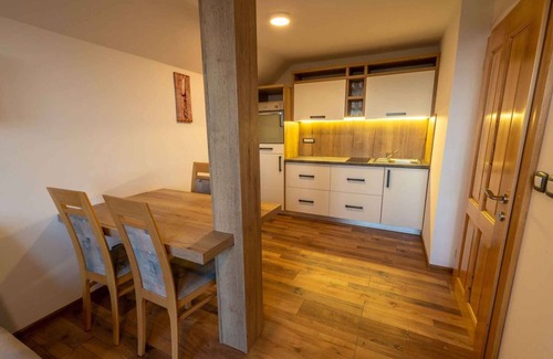 Cesnjice pri Trebelnem House | Holiday home on the vineyard hill near Trebnje