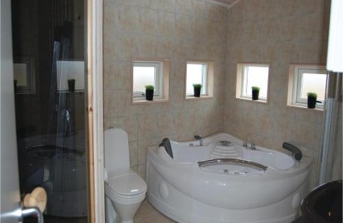 Pøt Strandby House | Holiday Home Pøt Strandby Juelsminde V Denmark