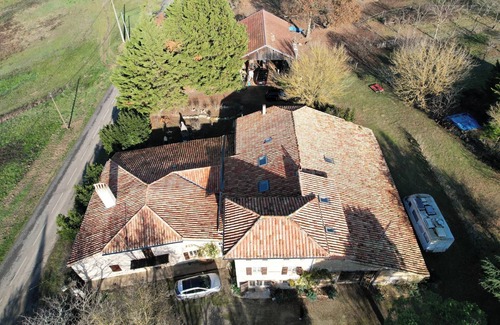 Sistels House | Holiday Home 'Pey Sud' with Mountain View, Private Terrace and Wi-Fi