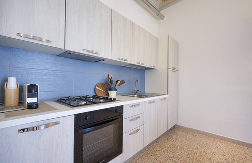 Old Town Cisternino House | Holiday Home 'Pierre Home' with Balcony and Wi-Fi