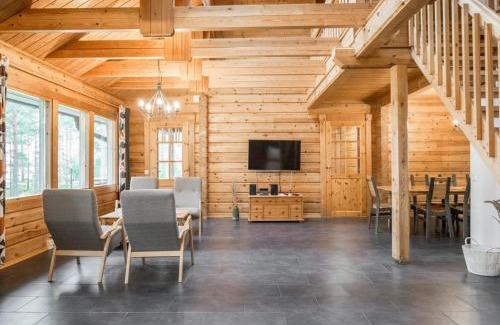 Isnas House | Holiday Home Pihlaja 8 by Interhome