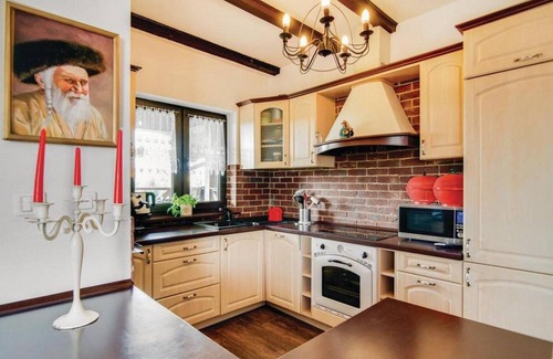 gmina Bedzino House | Holiday Home Podamirowo near Lake Jamno