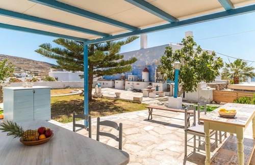 Agios Ioannis House | Holiday Home 'Porto Galinini' with Sea View, Wi-Fi and Air Conditioning