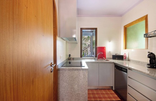Esposade House | Holiday Home 'Porto Douro' with Private and Indoor Pools, Heated Water, Terrace and Wi-Fi