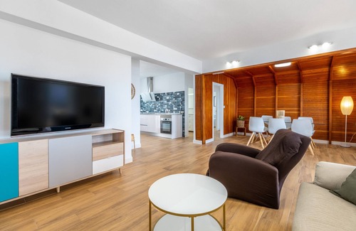 Torrevieja House | Holiday Home 'Posidonia' with Sea View, Private Terrace and Wi-Fi