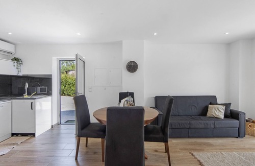 Gagos House | Holiday Home 'Refugio Das Vinhas' with Mountain View, Wi-Fi and Air Conditioning