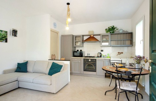 Rivarola Apartment | Holiday Home 'Pullin' with Private Garden and Wi-Fi