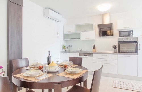 Pucisca Villa | Holiday home Puteus few meters away from the sea, Brac Island