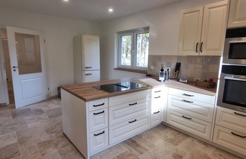 Zulpich House | Holiday Home 'Q1' with Private Terrace, Private Garden and Wi-Fi