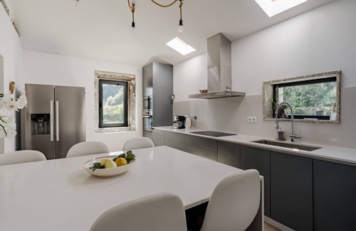 Rossas House | Holiday Home 'Quinta Do Bairro' with Mountain View, Wi-Fi and Air Conditioning