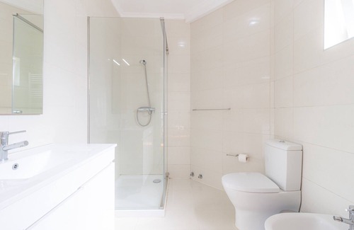 Luso House | Holiday Home 'Quinta Moinhos Da Tapada' with Mountain View, Wi-Fi and Air Conditioning