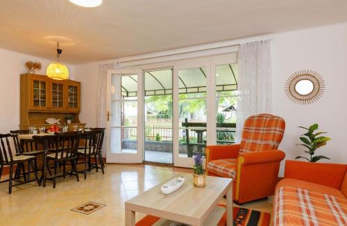 Balatonmariafurdo House | Holiday Home Rakoczi by Interhome