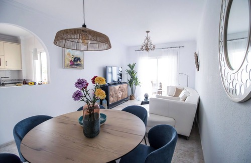 Torrox Costa House | Holiday Home 'Rd02 La Casa Hermosa' with Sea View, Wi-Fi and Air Conditioning