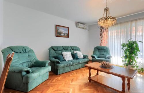 Sajini House | Holiday Home Reaa by Interhome