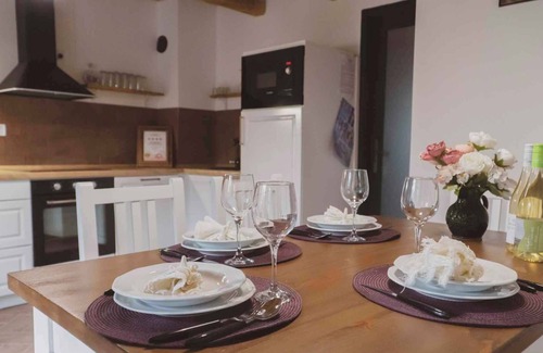Nagyvazsony House | Holiday home Recently renovated farmhouse with enchanting panorama, whirlpool and sauna