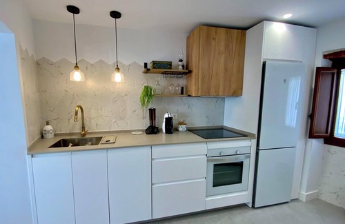 El Gastor House | Holiday Home "Recuerdos del Sur" with Pool, Terrace, Balcony, BBQ, A/C & Wi-Fi