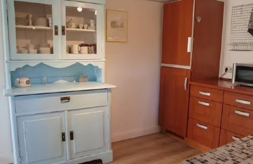 Witzwort House | Holiday Home 'Reetdachhaus Auf Eiderstedt' with Private Terrace and Wi-Fi