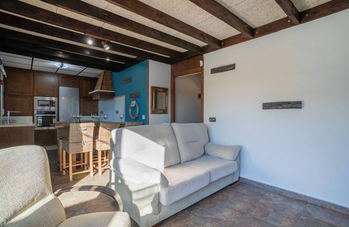 Alicante House | Holiday Home 'Refugio De Estrellas' with Mountain View, Wi-Fi and Air Conditioning