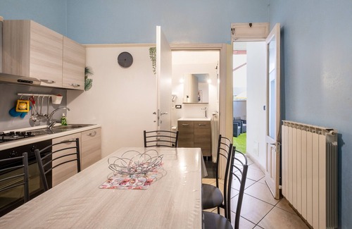 Squinzano House | Holiday Home 'Relax House' with Private Terrace, Wi-Fi and Air Conditioning