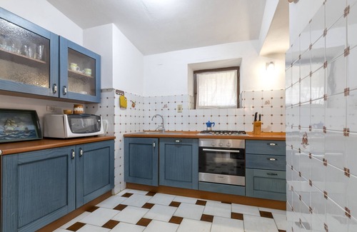 Pischina Salida House | Holiday Home 'Residence Capo Caccia Alghero' with Shared Pool and Private Terrace