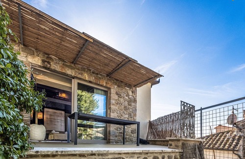 Manciano House | Holiday Home "Retreatloft in Manciano" with Private Terrace & Wi-Fi
