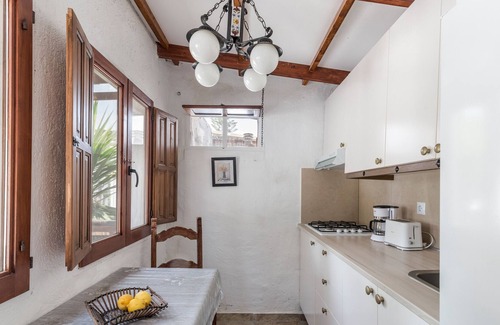 Torre-Pacheco House | Holiday Home 'Rinconcito Mexicano Finca Santa Ana' with Mountain View & Wi-Fi
