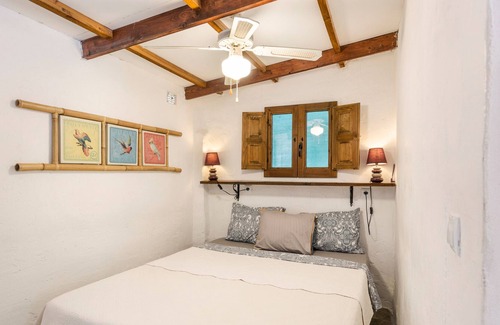 Torre-Pacheco House | Holiday Home 'Rinconcito Mexicano Finca Santa Ana' with Mountain View & Wi-Fi