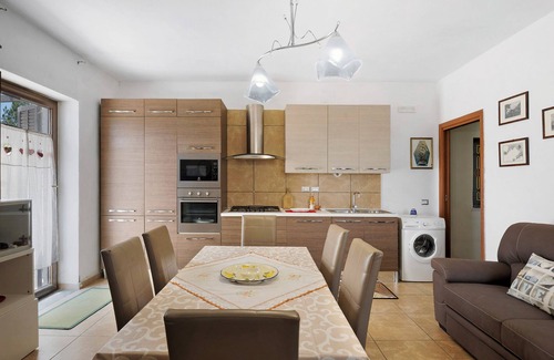 Terzigno House | Holiday Home 'Rita Al Vesuvio' with Mountain View, Private Terrace and Private Garden