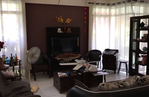Pelabuhan Klang House | Holiday Home Room To Let