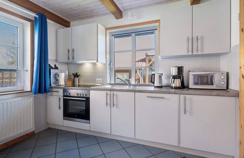 Fahretoft House | Holiday Home 'Robbe' with Shared Terrace and Wi-Fi