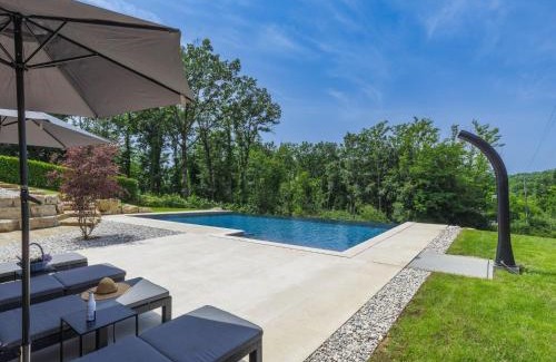 Karojba House | Holiday Home Rokvilla by Interhome