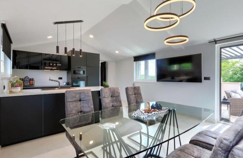 Karojba House | Holiday Home Rokvilla by Interhome