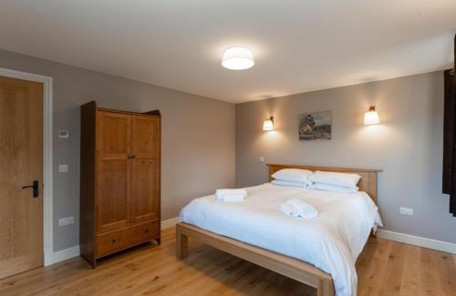 Inverarnie House | Holiday Home Rose Cottage by Interhome