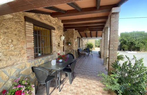Pozo Alcon House | Holiday Home 'Rural Fábrica Del Azúcar ' with Mountain View, Wi-Fi and Air Conditioning