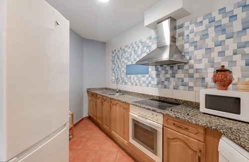 Labata House | Holiday Home 'Sueños De Guara Casa Rural' with Mountain View, Private Pool and Wi-Fi
