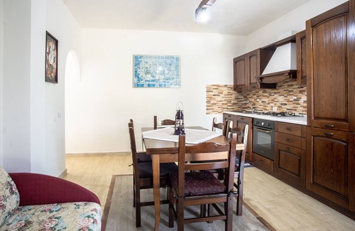 Sant'Anna Arresi House | Holiday Home 'Su Giuali' with Terrace & Wi-Fi